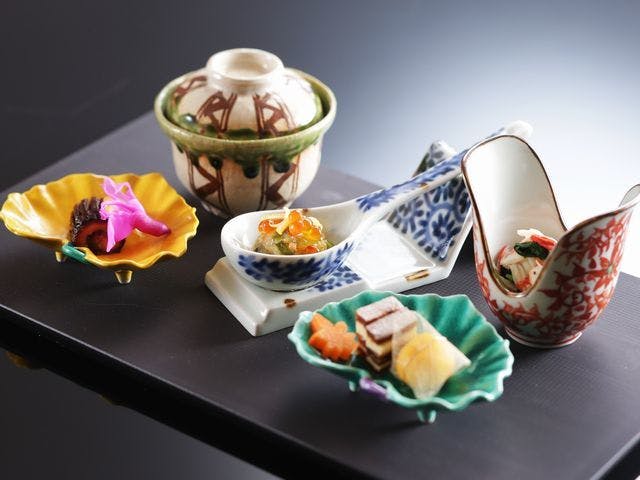 草津温泉 ホテル櫻井 - 【特選会席／朝夕個室「花のれん」】贅沢な特選