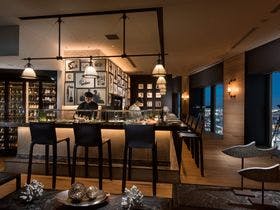 コンラッド 大阪