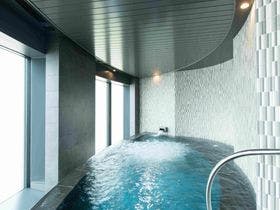 コンラッド 大阪