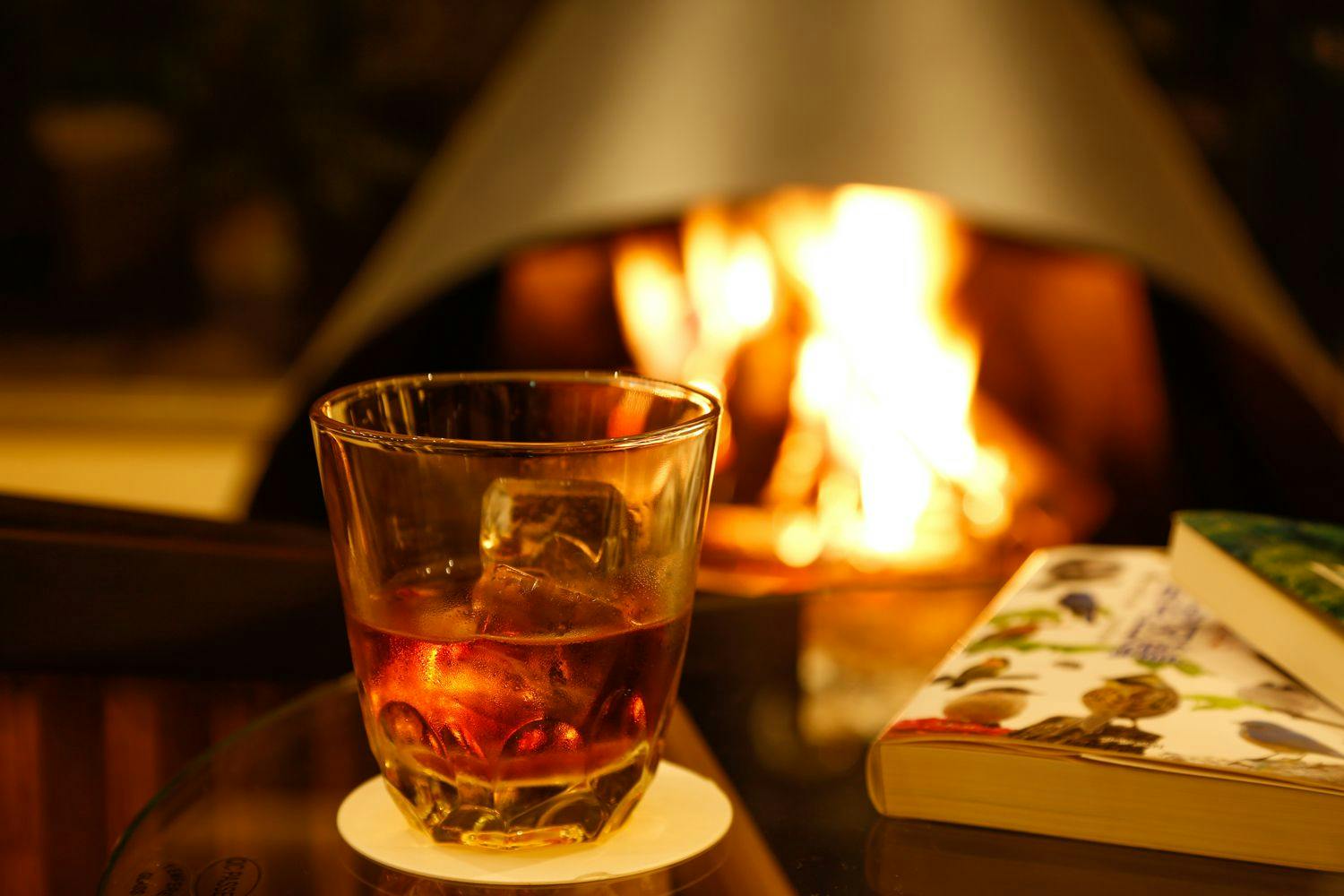 벽난로 옆에서 독서 등도 가능합니다.