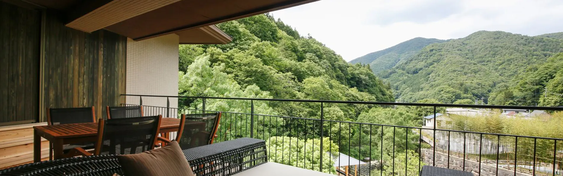 湯山荘 阿讃琴南