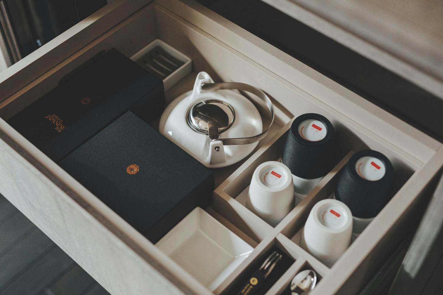 お部屋の茶器セット