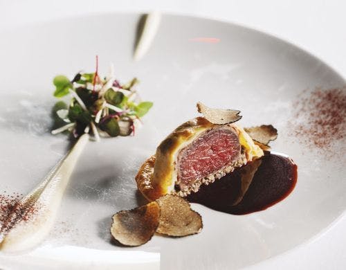 エゾシカのパイ包み（提供イメージ）