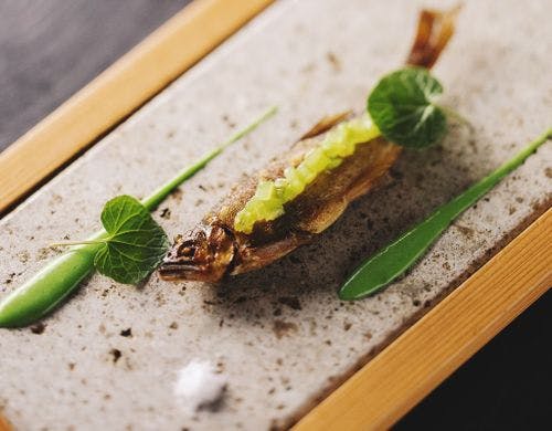 鮎のコンフィ（提供イメージ）