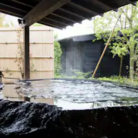 ตัวอย่างห้องอาบน้ำกลางแจ้งส่วนตัว