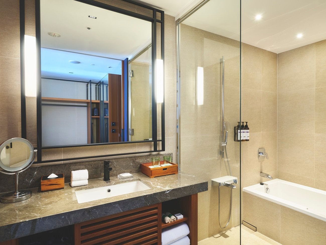 ハイアット リージェンシー 瀬良垣アイランド 沖縄 - JUNGLIA OKINAWA