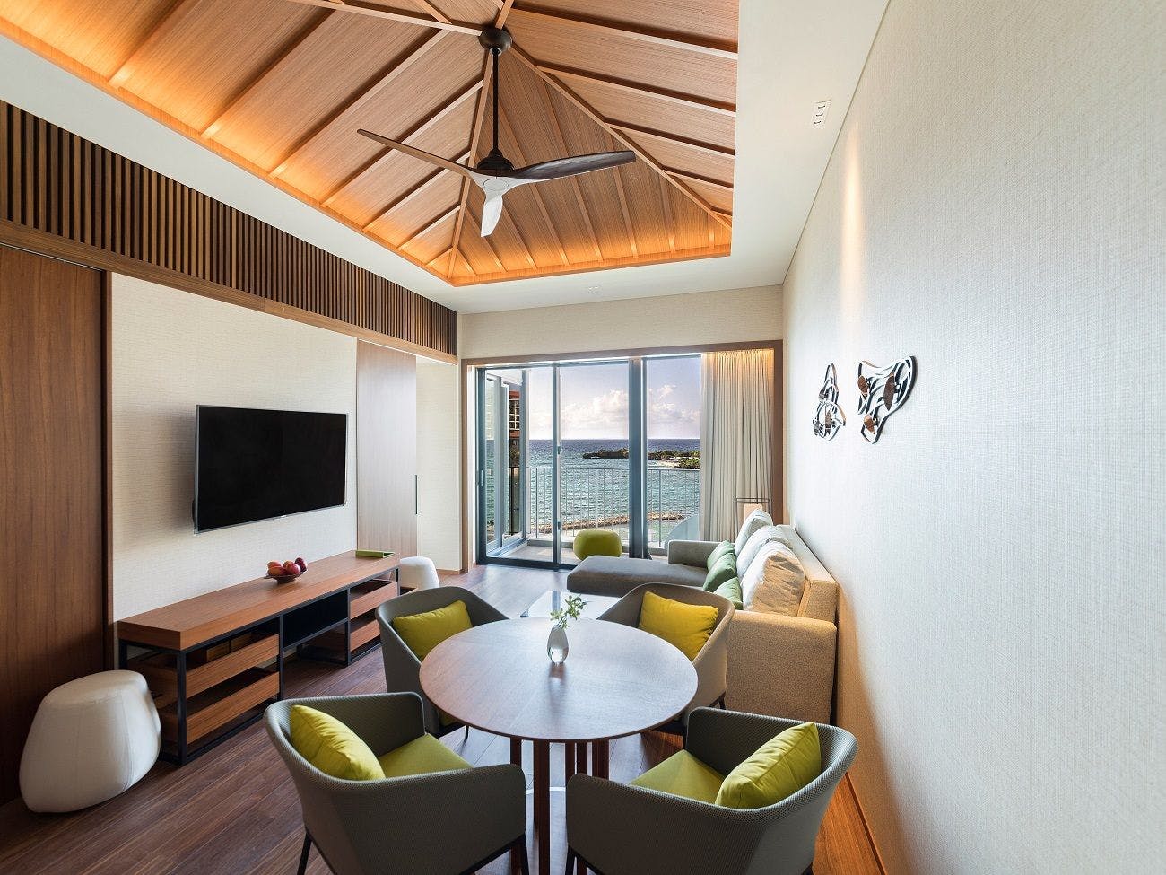 13088790.jpg?auto=compress,