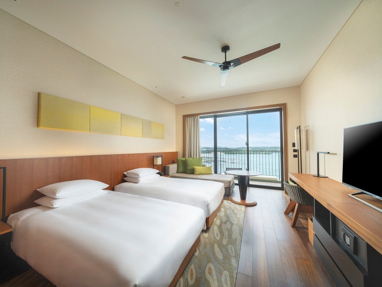 13617254.jpg?auto=compress,