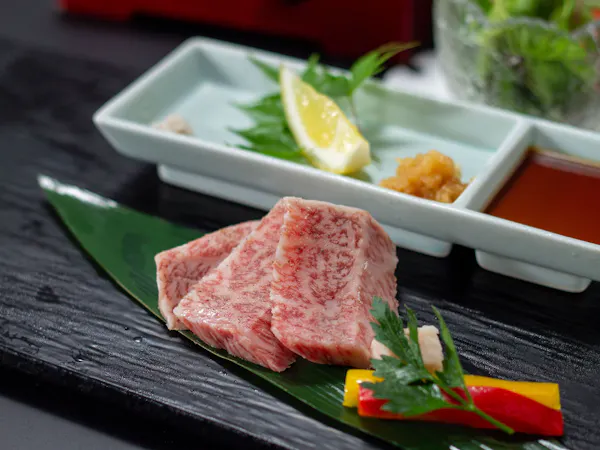 <人気No.1>夕食グレードアップ【村上牛の石焼き40gコース】宿泊プラン