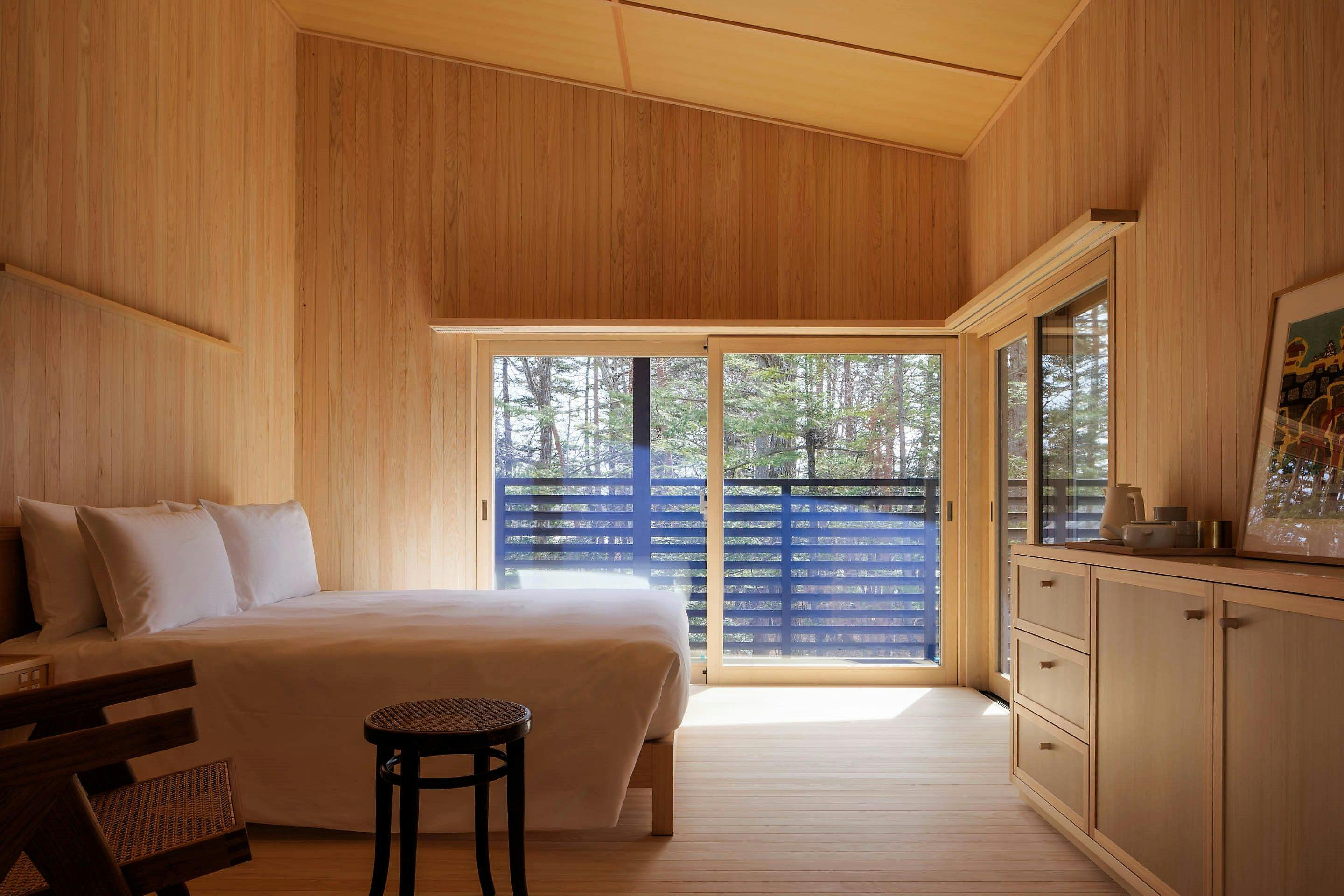 SHISHI-IWA - HOUSE KARUIZAWA - SSH No.3 Bed ＆ Breakfast Package