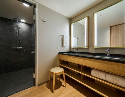 スイートバスルーム