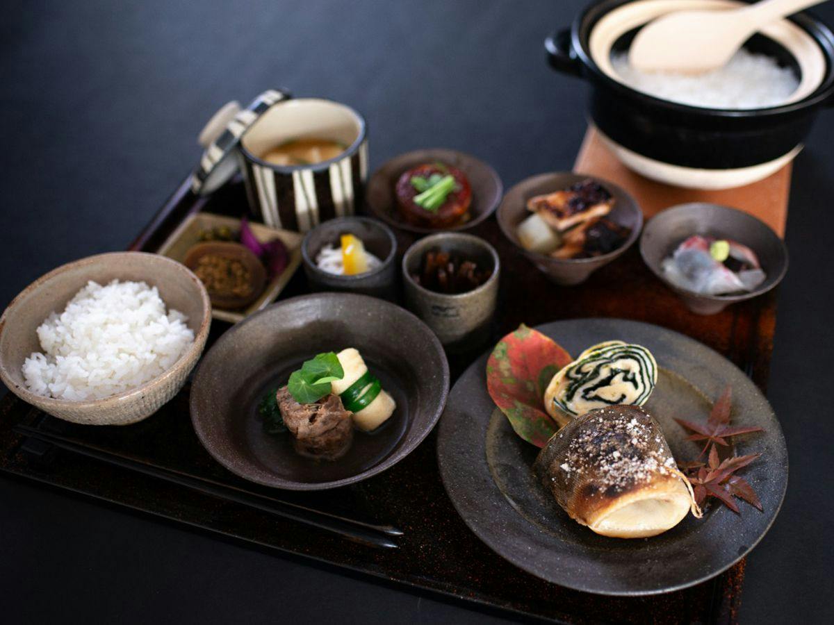 【こだわり和朝食付】城下町に溶け込む点在型ホテル！歴史建築で上質ステイ