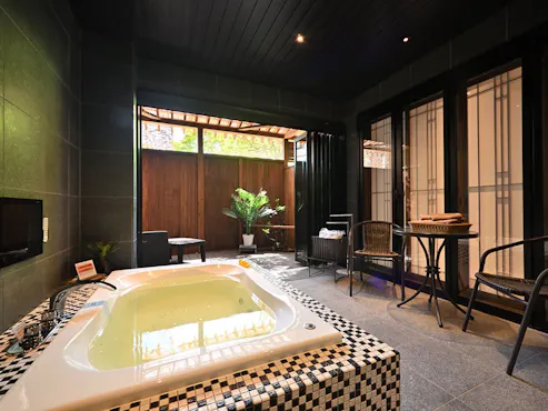 Luxury-suite【แสงจันทร์・103】อ่างอาบน้ำกลางแจ้ง