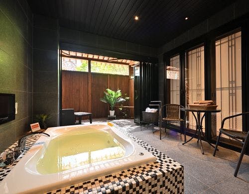 Luxury-suite【月の灯り・１０３】露天風呂