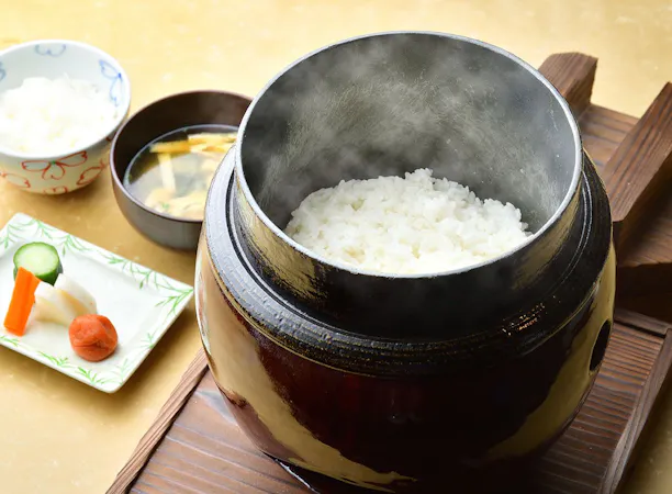【ご朝食膳】炊き立てご飯と一緒に