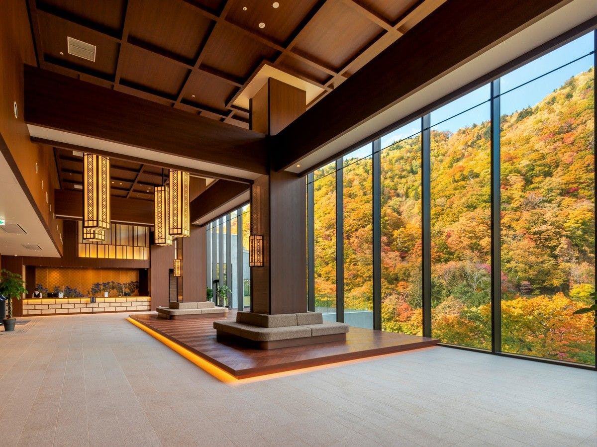 【エントランス・ロビー】紅葉