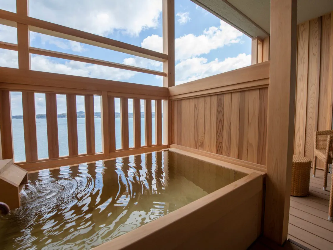 【客室】天然温泉 露天風呂