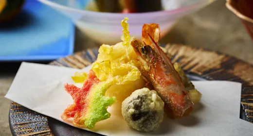 【デラックス/和食】近海鮮魚など旬の和食コース。全室オーシャンビュー