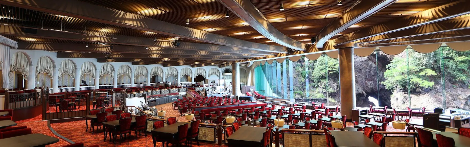 ホテルニューアカオ