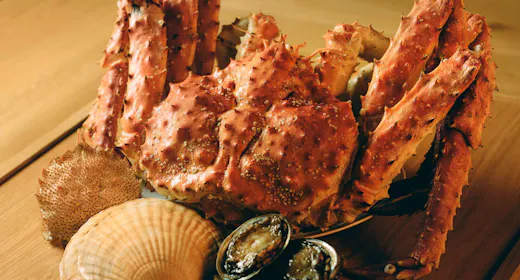 【ディナーグレードアップ】海(UMI)|旬の北海道産蟹と海の恵み