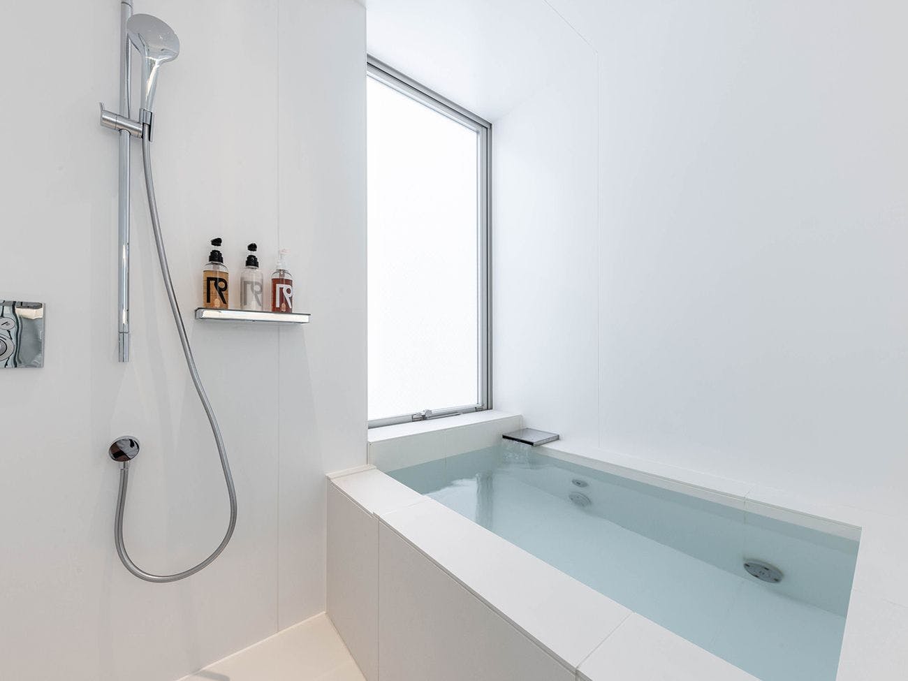 Cuvee J2 Hotel Osaka by 温故知新