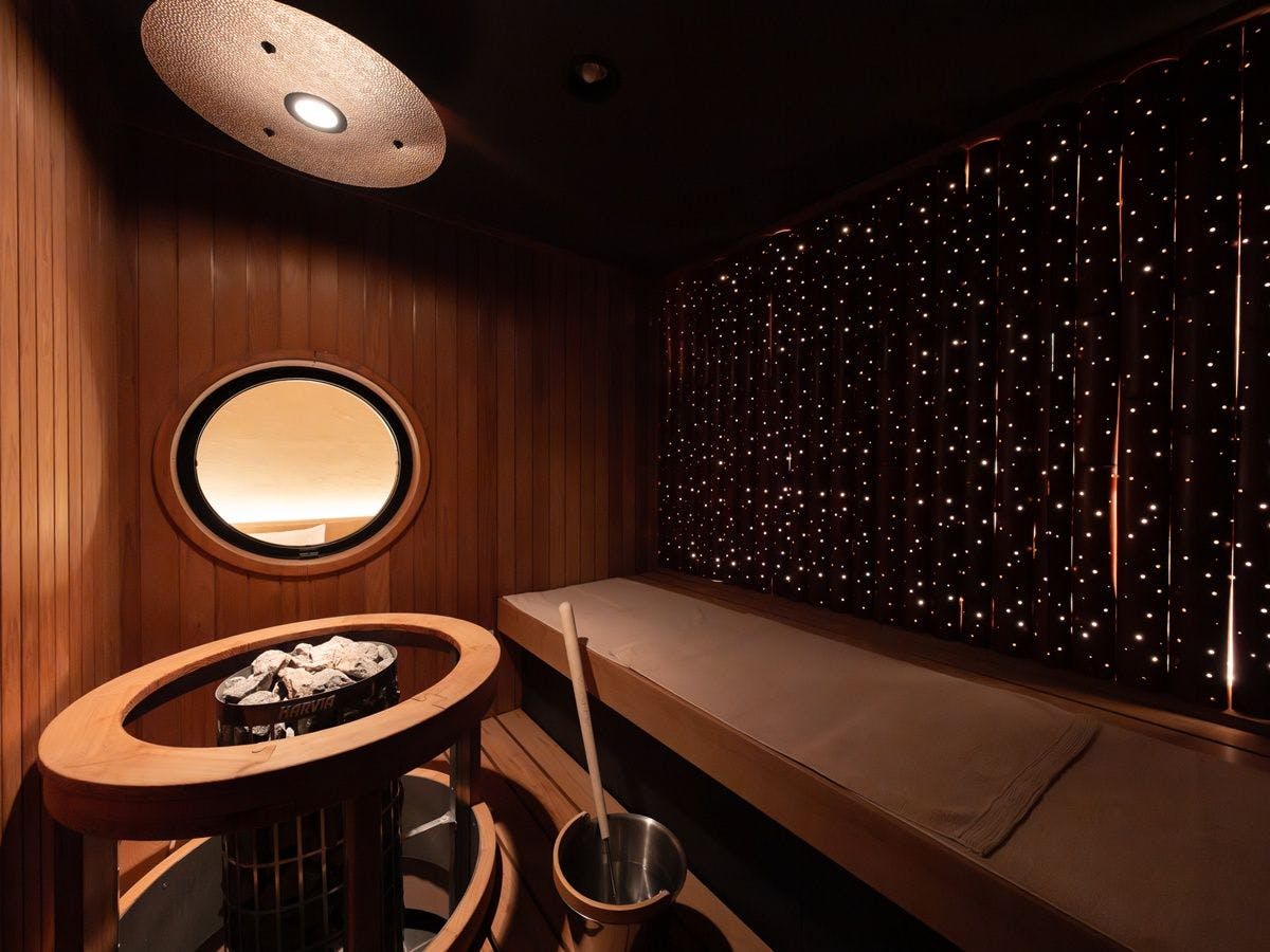 Ryokan & Sauna Yorozuya Hita