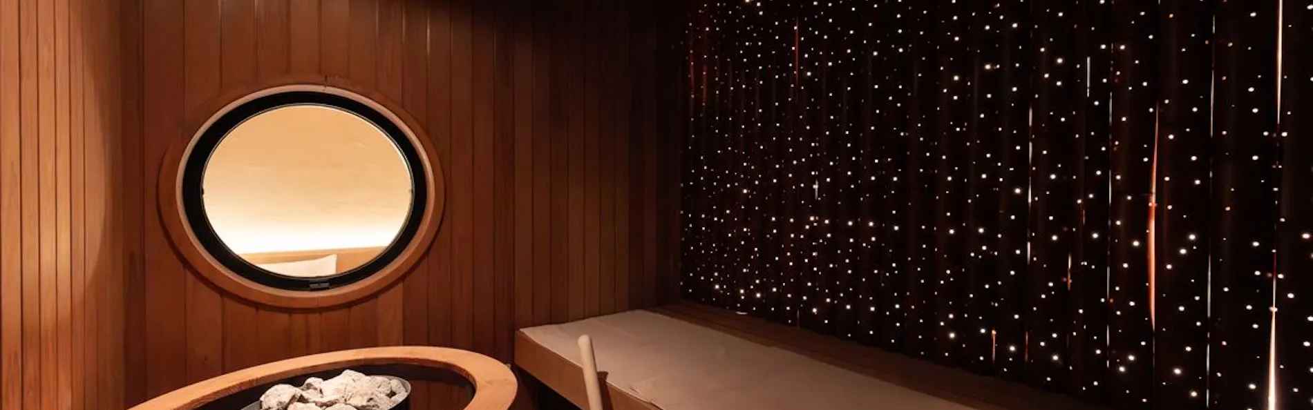 Ryokan & Sauna Yorozuya Hita