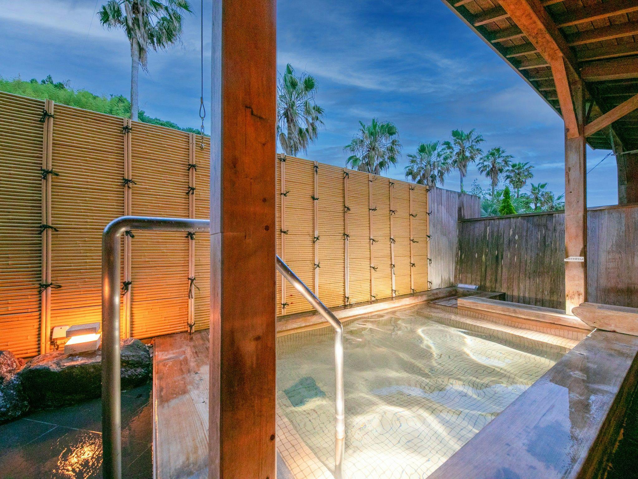 <노천탕> 치유의 목욕 시간