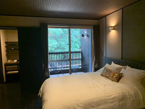 【ห้องพักพร้อมอ่างอาบน้ำกลางแจ้ง C】 ห้องนอน