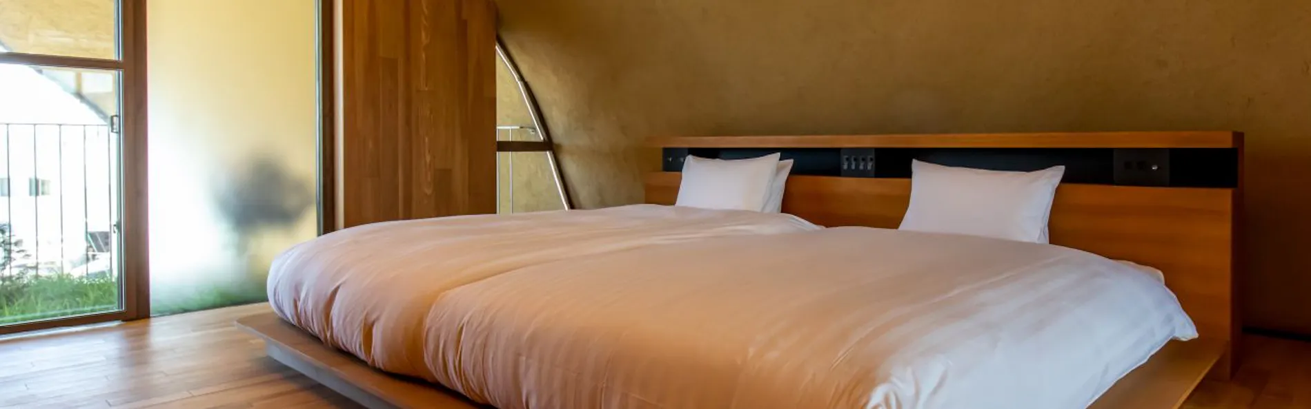 YANMAR SUNSET MARINA CLUBHOUSE&HOTEL