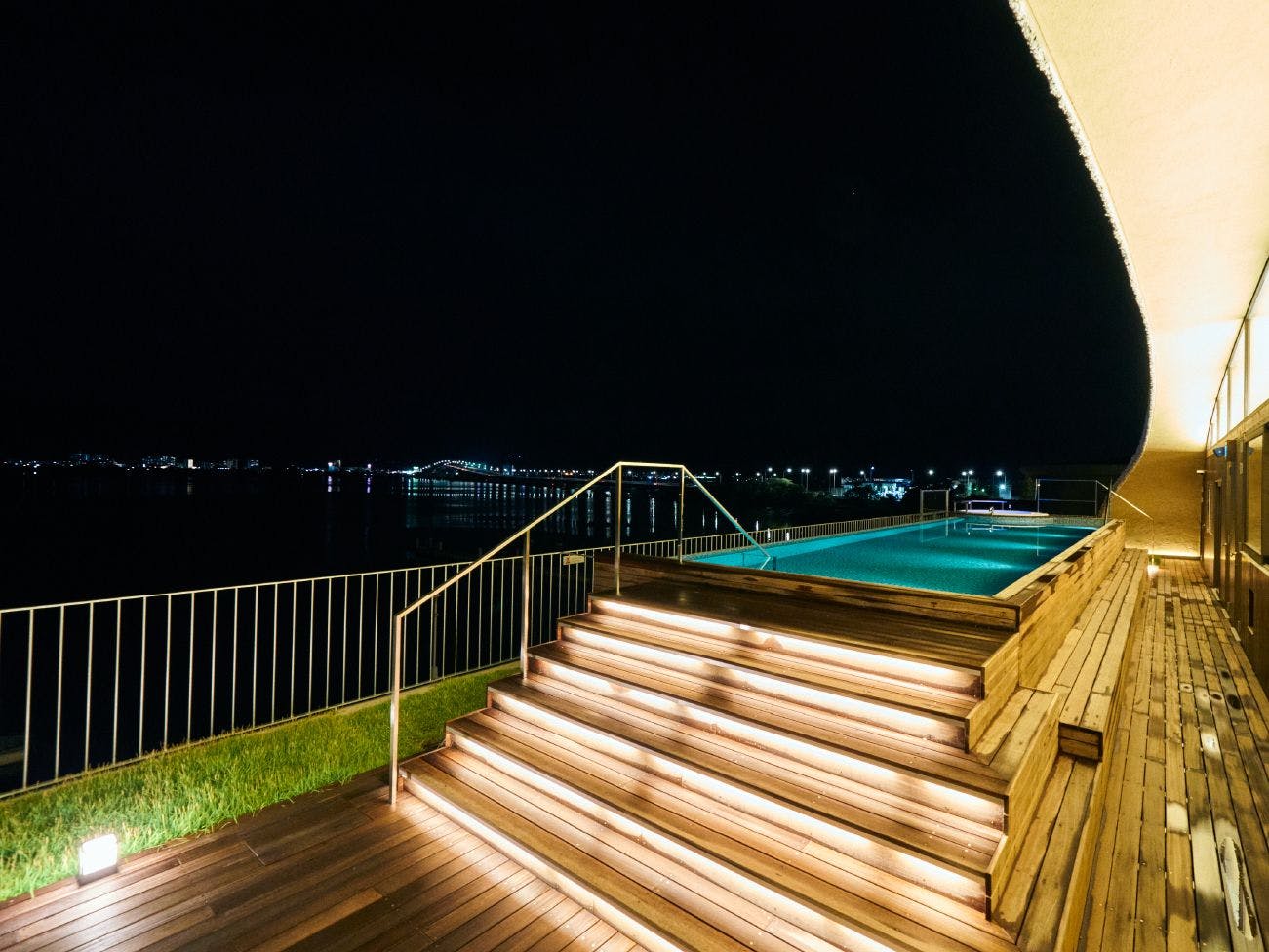 YANMAR SUNSET MARINA CLUBHOUSE&HOTEL