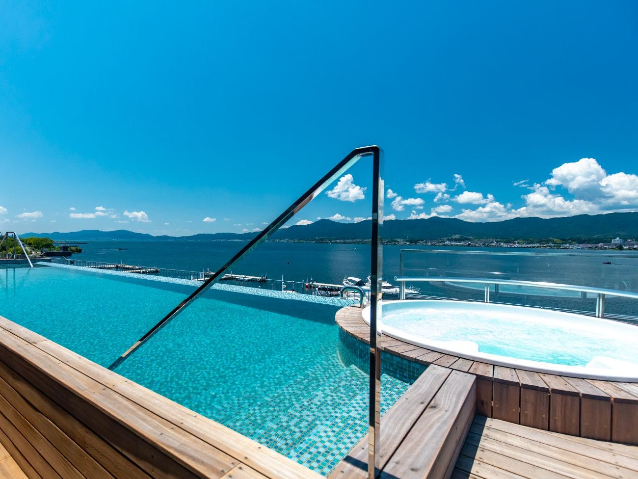 YANMAR SUNSET MARINA CLUBHOUSE&HOTEL