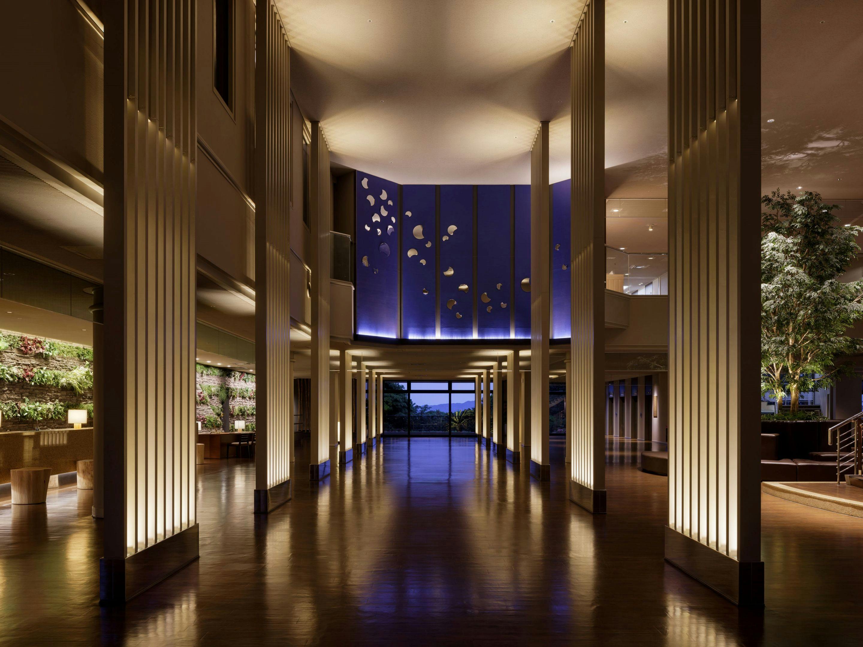 〇【朝食付】海と自然に囲まれたリゾートホテル│海を見ながら愉しむレストラン＆温泉・ラウンジ付