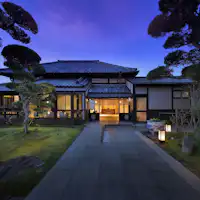 從中庭看主屋餐廳