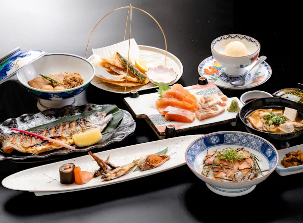 湖魚会席一例