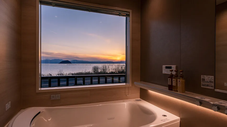 Blessings of Lake Biwa, Fisherman's Inn Funakura