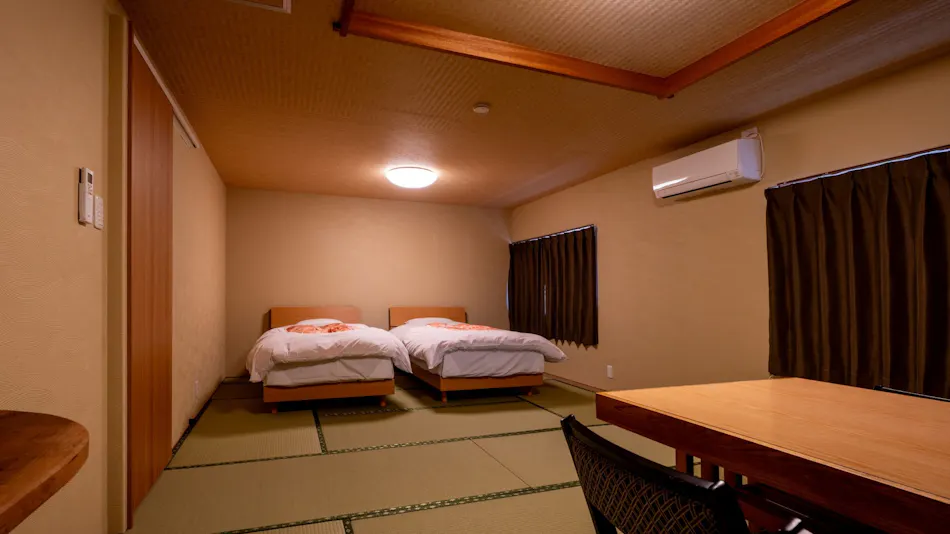 Blessings of Lake Biwa, Fisherman's Inn Funakura