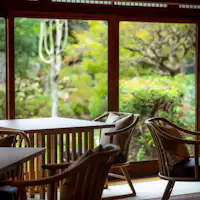 ラウンジ&ダイニング