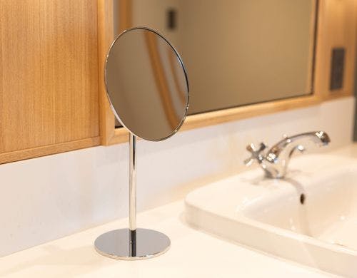 客室備品 拡大鏡