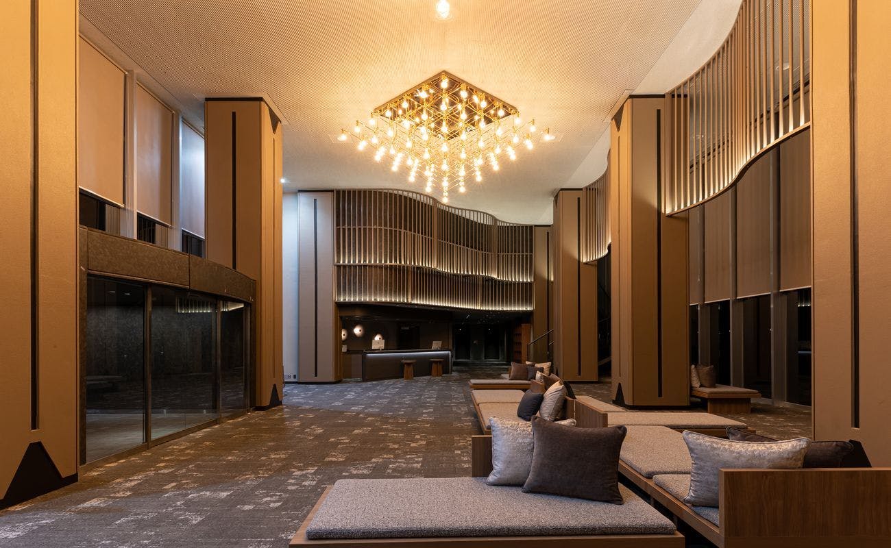 Diperbarui pada Juli 2025 - Lobi & Resepsionis