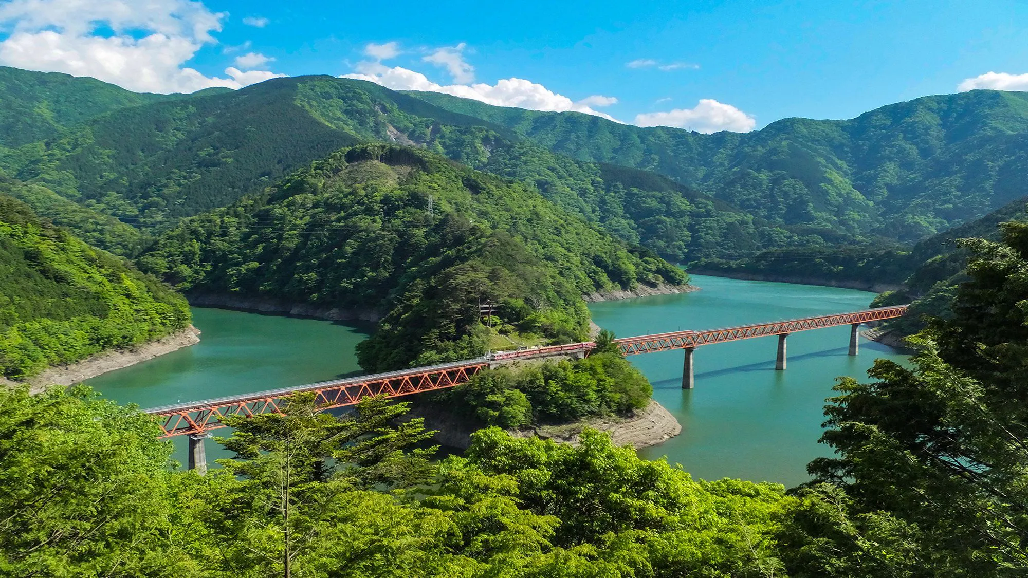 สถานีรถไฟร้างกลางทะเลสาบ / สถานีโอคุโออิ โคโจ (Okuooi Kojou Station)