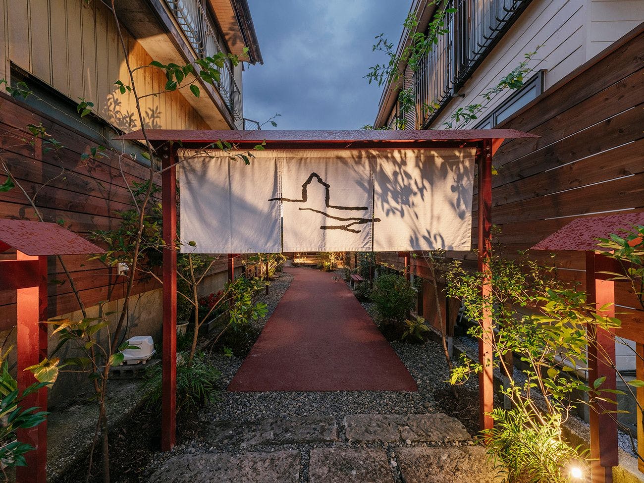 RIVERSIDE ALLEY: Ngoại thất