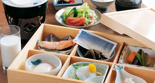【スタンダードプラン/朝食のみ】湯沢を満喫!20時まで送迎有<朝食お部屋食>