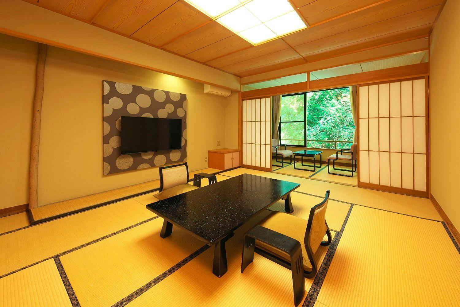 和室10帖タイプ　バストイレ付