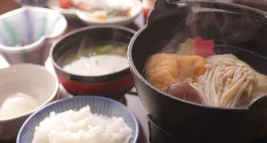 【一泊朝食】深夜のチェックインもOK!お好きな夕食を食べてからご来館ください!