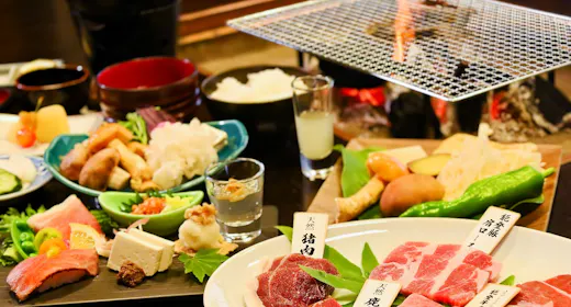 直前割引10%オフ!見つけたらラッキー金沢近郊の料理宿で和牛等をいろりで炭火焼き