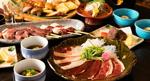 【グルメ】ジビエづくしプラン!猪・鹿・熊などのジビエを楽しむいろり炭火膳コース