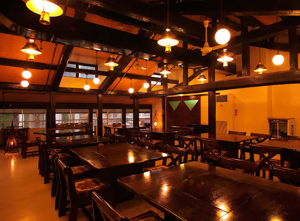 イス席での食事処 杉の子