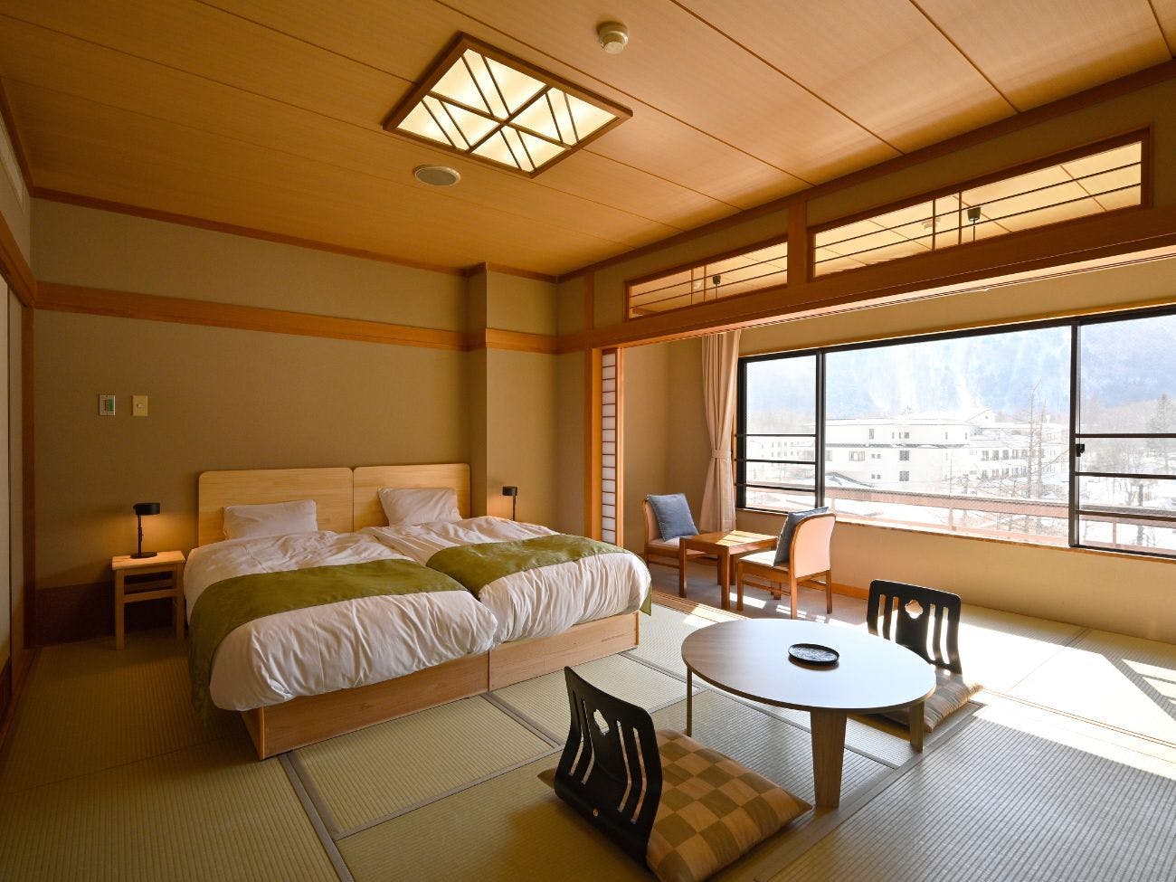 湯元　板屋