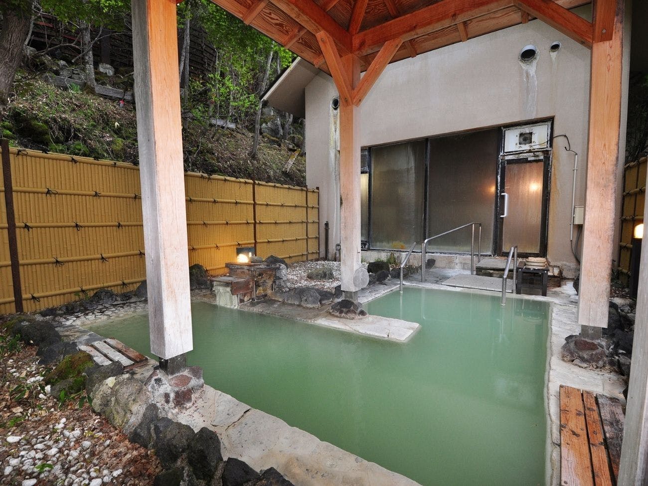 湯元　板屋